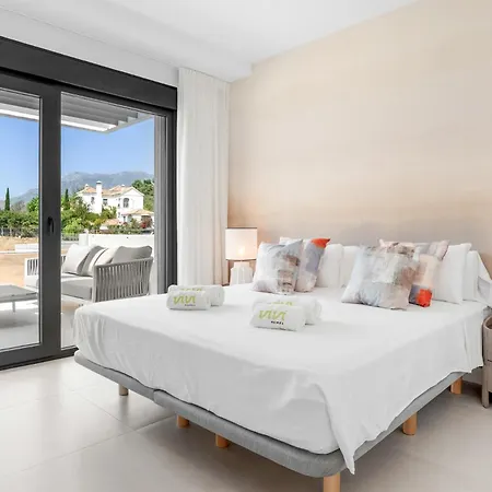 Vivi Homes - The Essence - Sea Views - Terrace - Pool - Gym