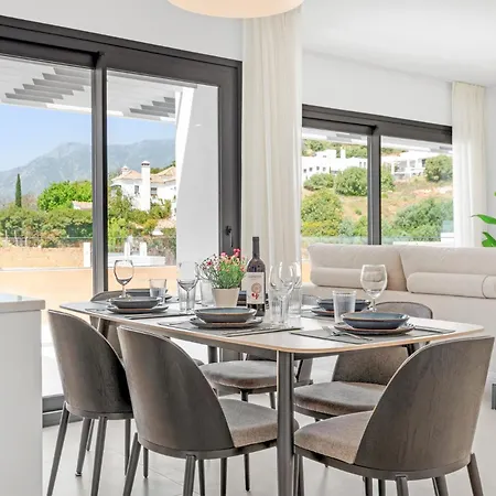 Apartmán Vivi Homes - The Essence - Sea Views - Terrace - Pool - Gym