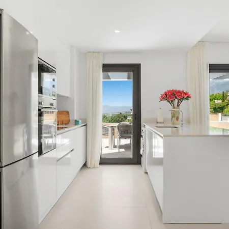 Vivi Homes - The Essence - Sea Views - Terrace - Pool - Gym Apartmán