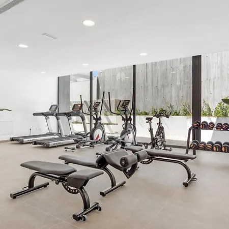 Vivi Homes - The Essence - Sea Views - Terrace - Pool - Gym *